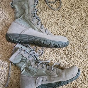 Women's combat boots